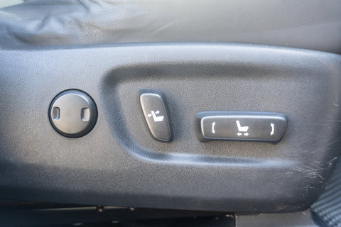 Leuxs NX- 300h Hybrid