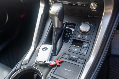 Leuxs NX- 300h Hybrid