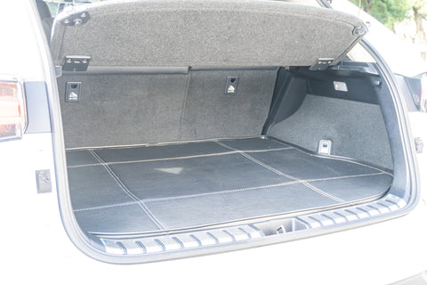 Leuxs NX- 300h Hybrid