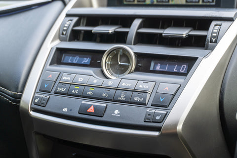 Leuxs NX- 300h Hybrid